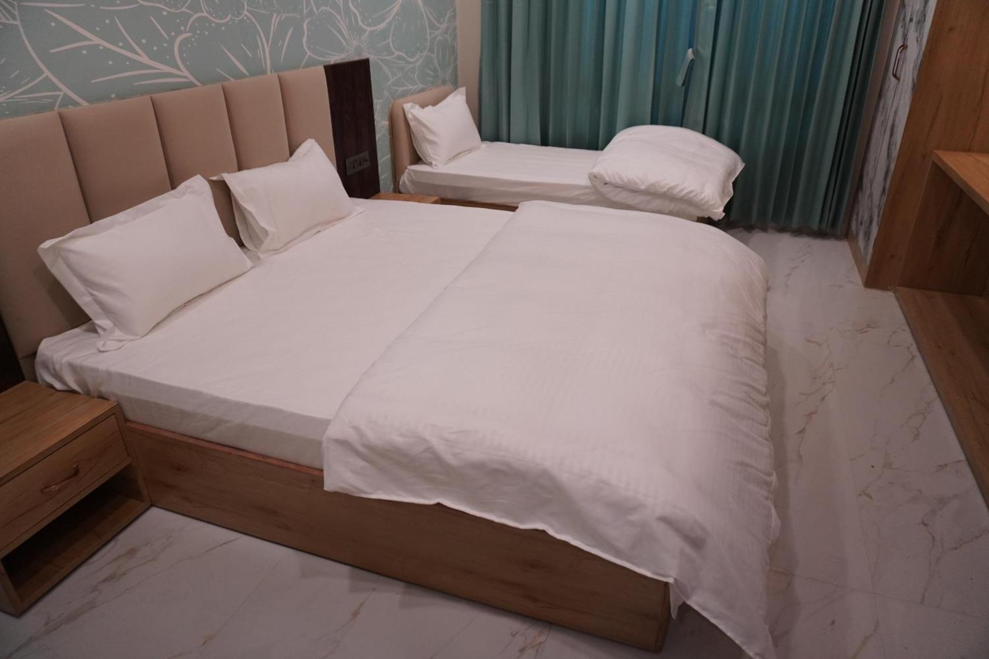 Hotel Heera Palace Khatu Экстерьер фото