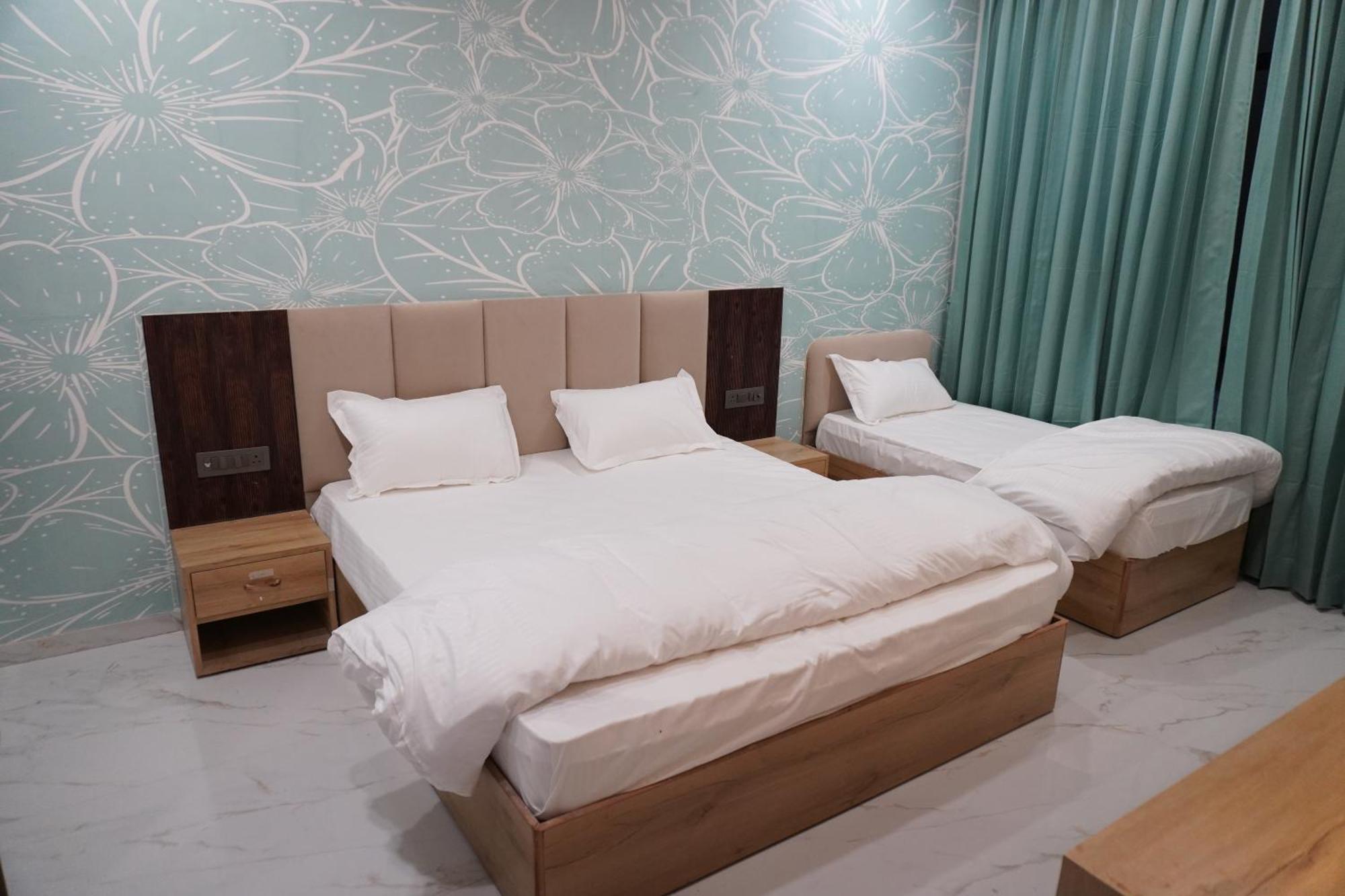 Hotel Heera Palace Khatu Экстерьер фото