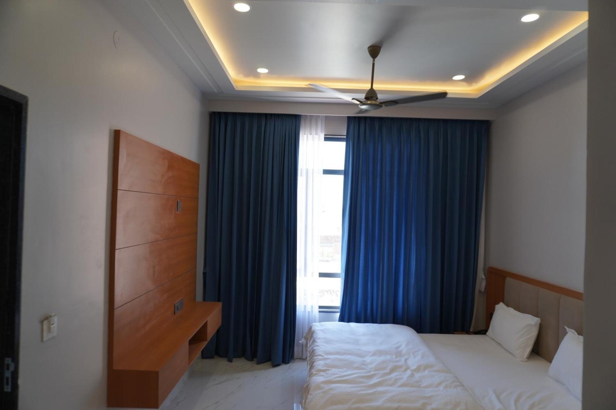 Hotel Heera Palace Khatu Экстерьер фото