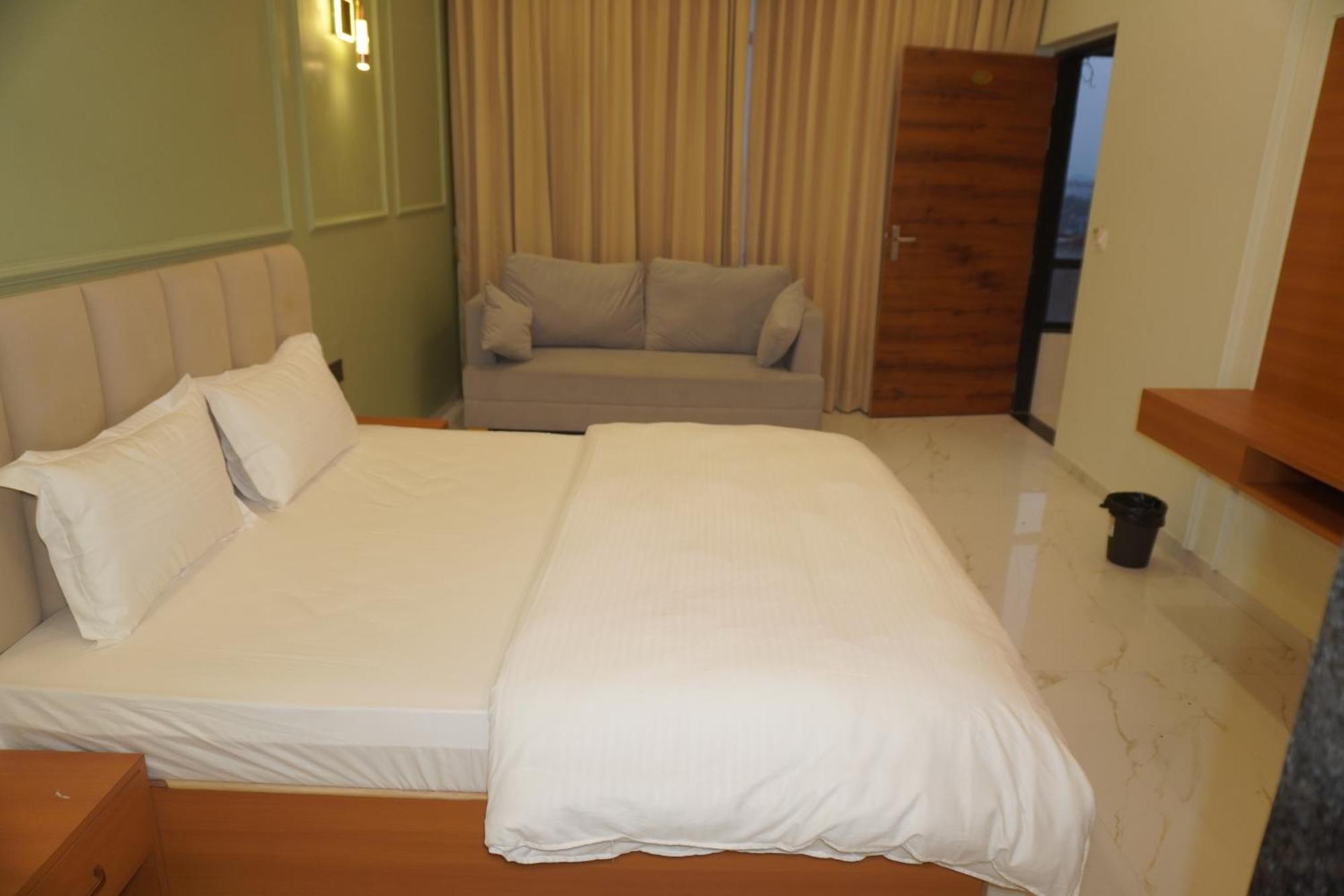 Hotel Heera Palace Khatu Экстерьер фото