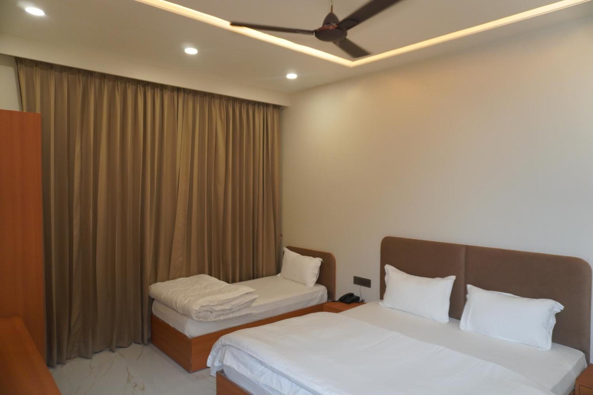 Hotel Heera Palace Khatu Экстерьер фото