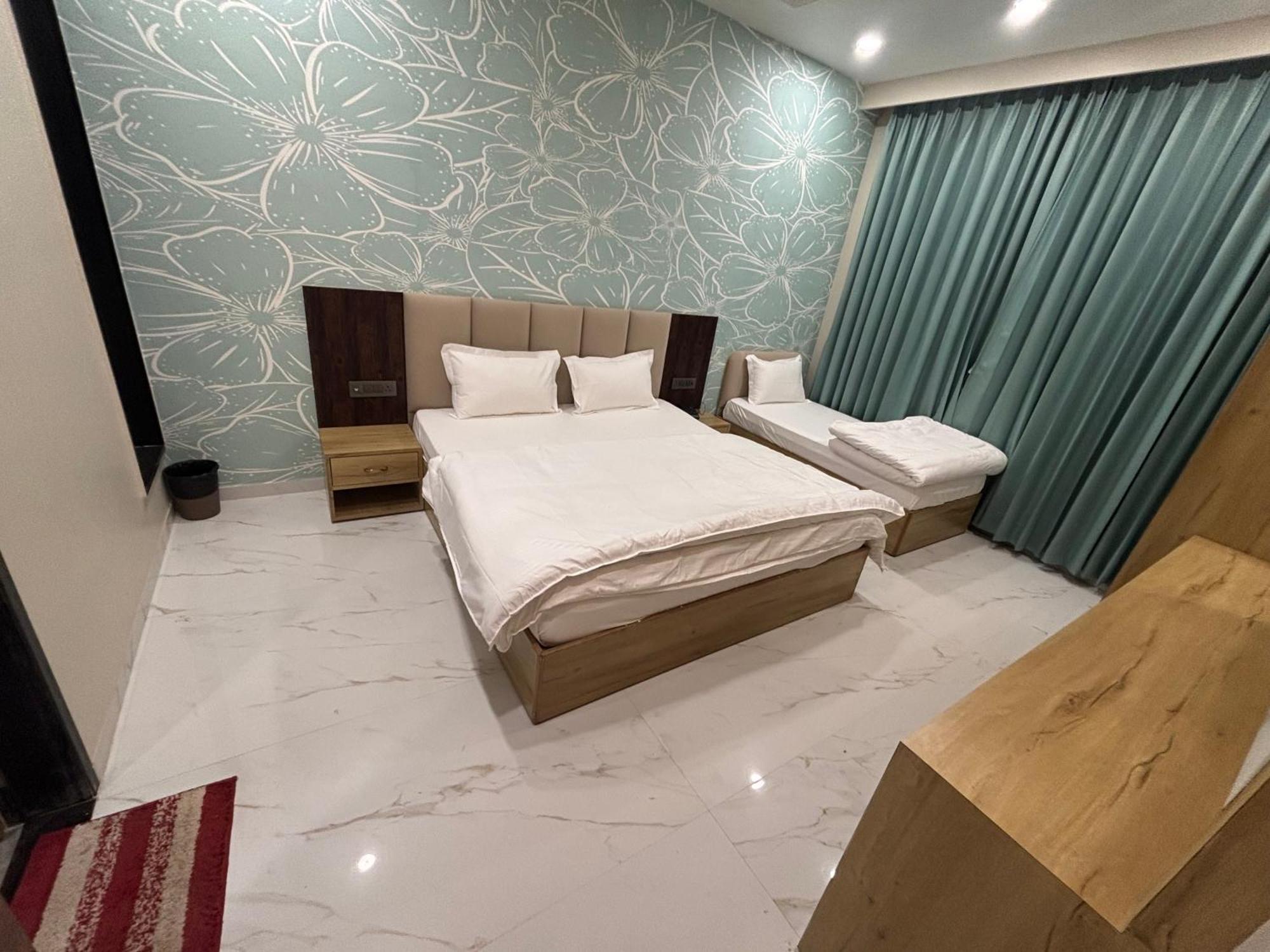 Hotel Heera Palace Khatu Экстерьер фото